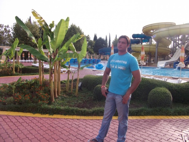 Jon Mohamad фото №1