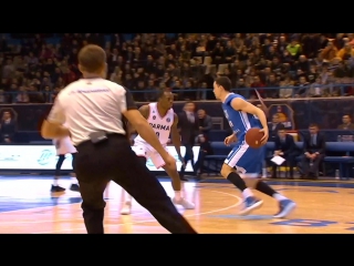 PARMA Block And Dunk in Fast Break