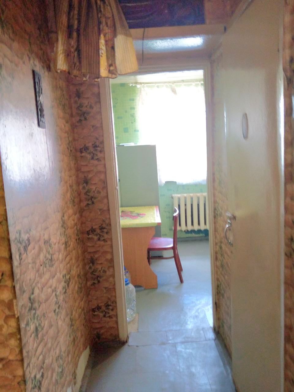 Продам 1-к квартиру в Луганске на кв. Шевченко 5/5 эт (кап. ремонт крыши) 34,1 м2 (чешский проект) Хорошее жилое состояние, Балкон застеклён, коммуникации поменялись. . Цена 3,5 млн руб Торг уместен +7959-216-43-31, +7959-505-37-17...